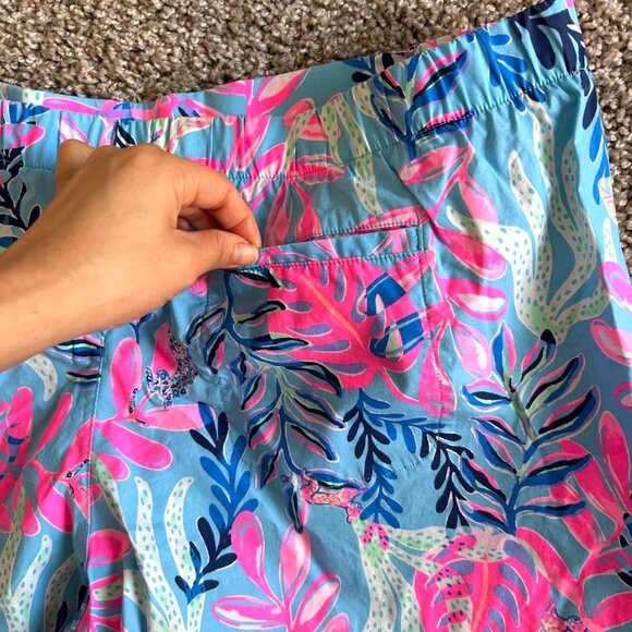 Lilly Pulitzer Women's Sz XL Blue & Pink Floral Print Ocean View SHORT - Picture 5 of 10